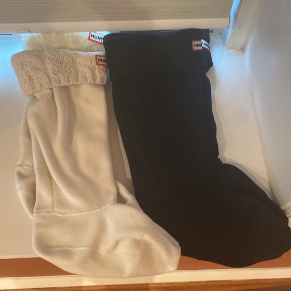 Hunter Original Tall Gloss Boot Bundle w/2 pair of boot sock liners - Picture 2 of 3